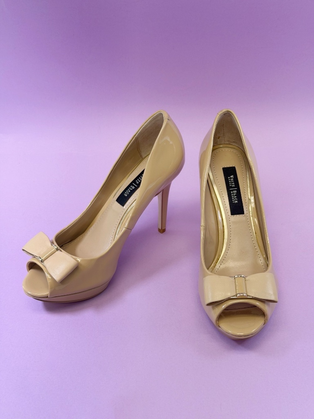 WHBM Starling Nude Patent Peep Toe Bow Heels Pumps 6.5M